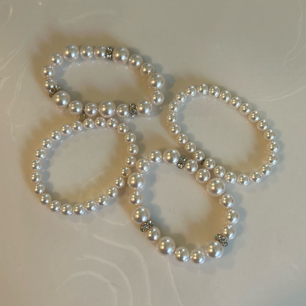 4 Bracelets